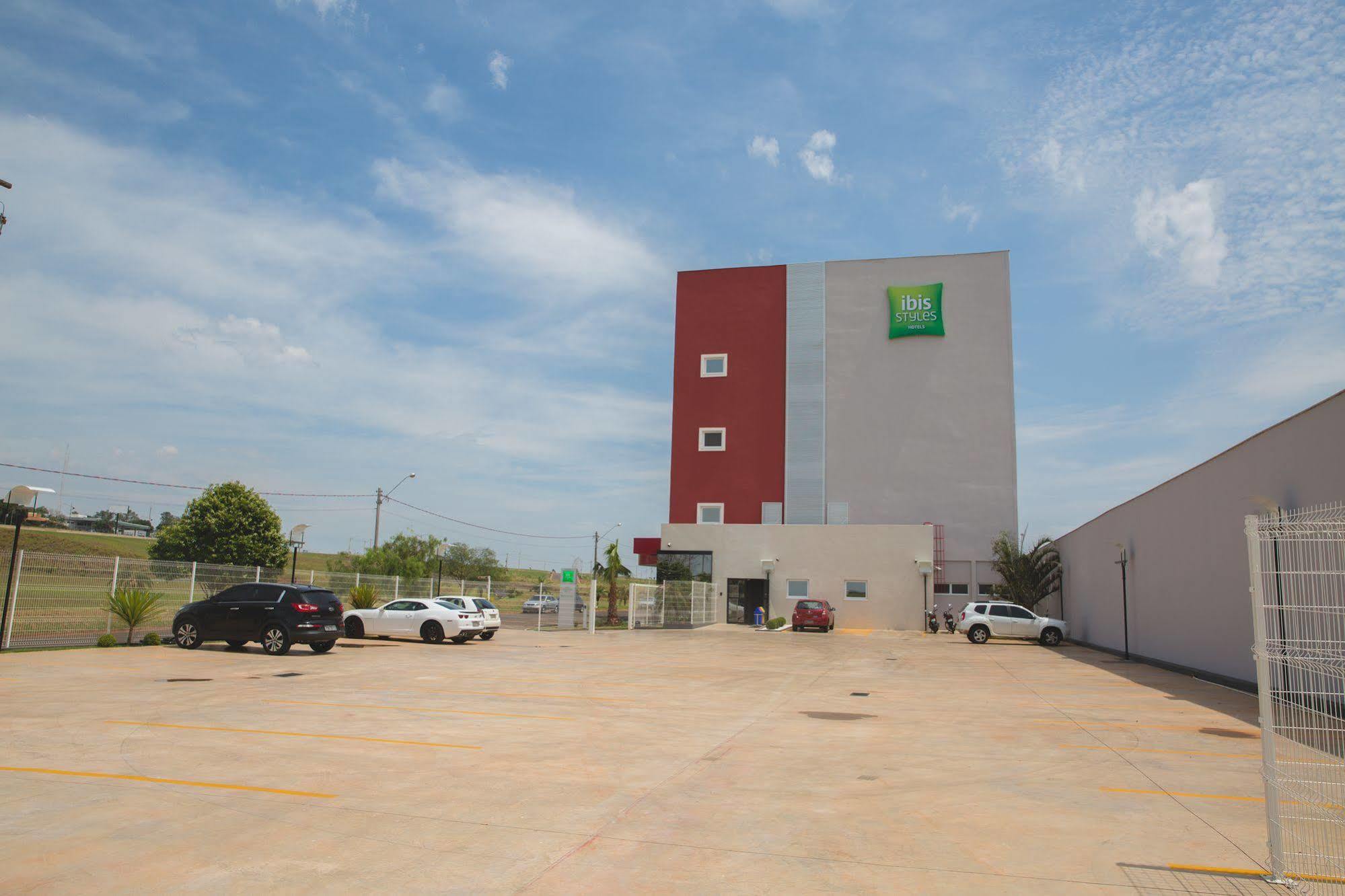 Ibis Styles Birigui Hotel Exterior photo