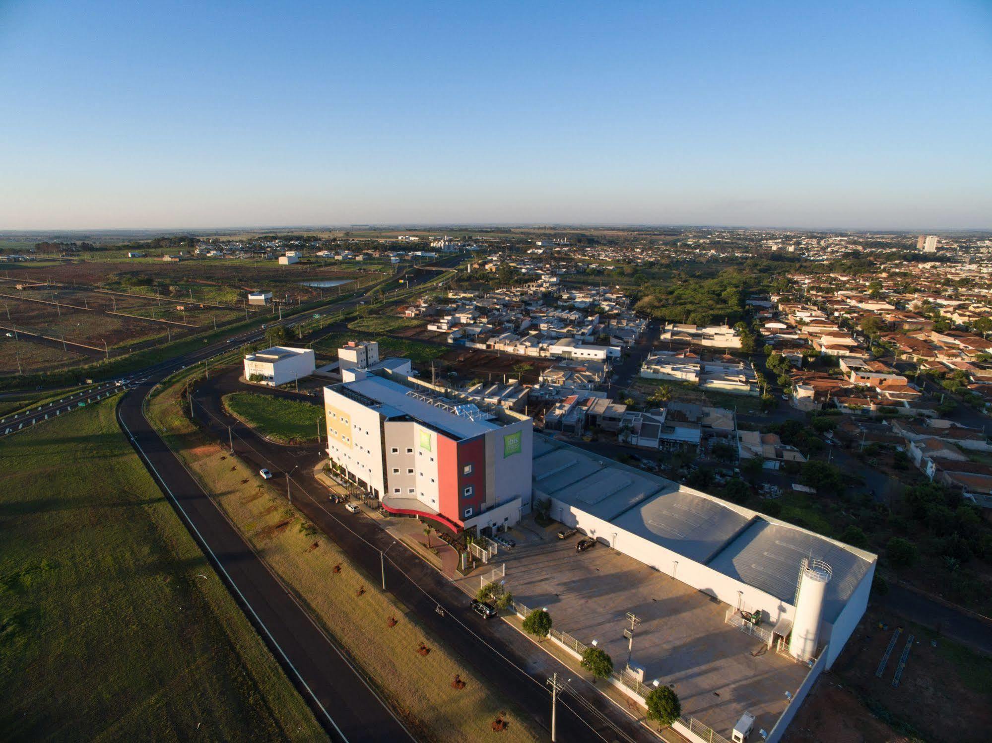 Ibis Styles Birigui Hotel Exterior photo